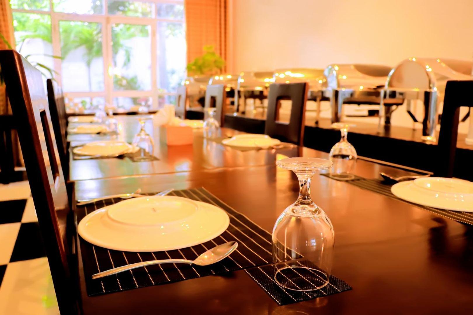 Kanola Luxury Hotel อนุราธปุระ ภายนอก รูปภาพ