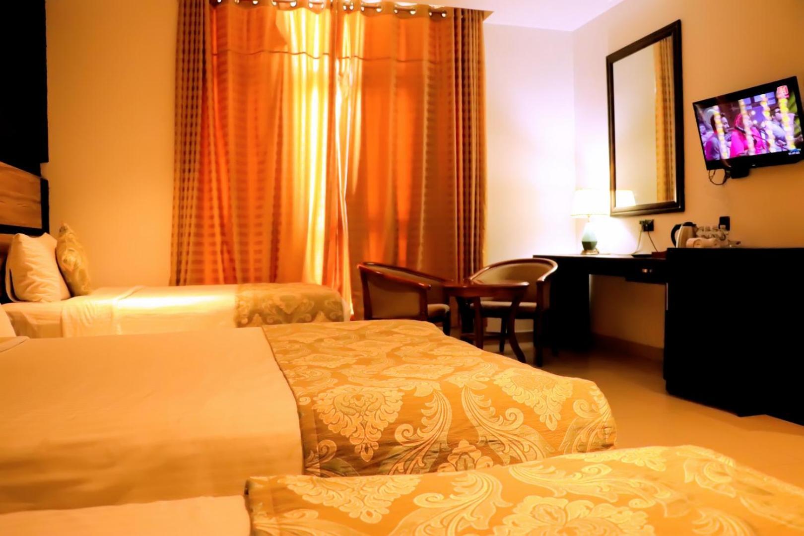 Kanola Luxury Hotel อนุราธปุระ ภายนอก รูปภาพ