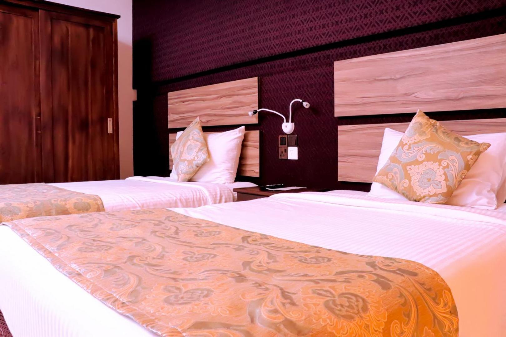 Kanola Luxury Hotel อนุราธปุระ ภายนอก รูปภาพ